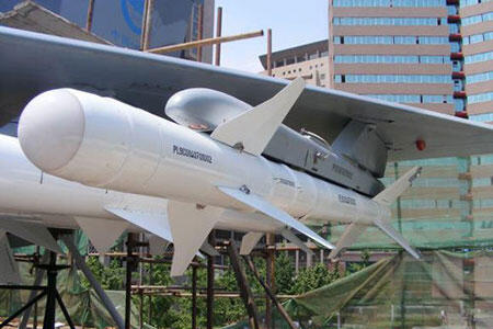pl-9c是目前国产最先进的空空导弹之一,已装备歼-10,歼-11和歼-8的