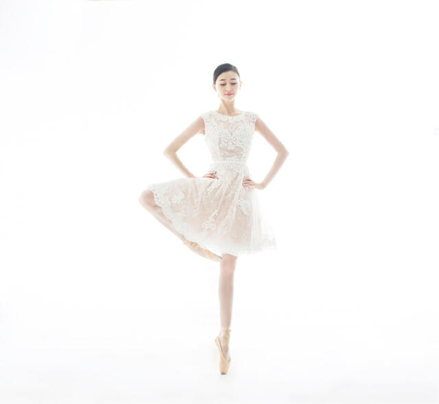 范志毅与芭蕾演员女友大婚在即 唯美婚照曝光