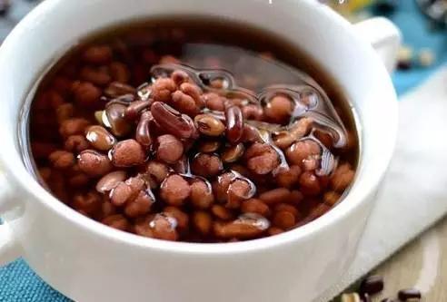夏天暑湿重 来碗三豆汤祛湿消暑