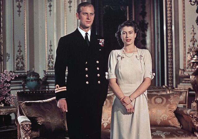 英国女王伊丽莎白与菲利普亲王将迎70周年结婚纪念日