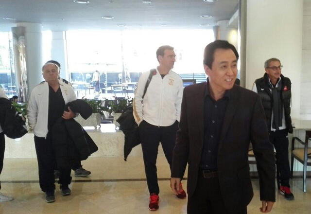 伸什么拇哥成语_二次元伸大拇哥表情包(3)