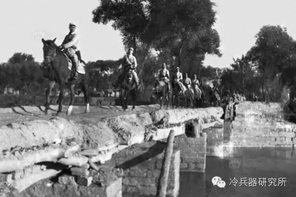 刀枪什么库成语_刀枪刺怎么回事缺什么(3)