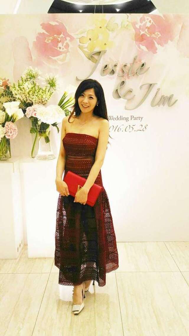 台湾最美女主播朱芳君怀孕5个月 身材仍火辣