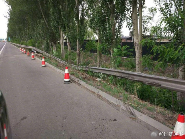 沈海高速多车相撞 现场惨烈 疑似人类残肢散落