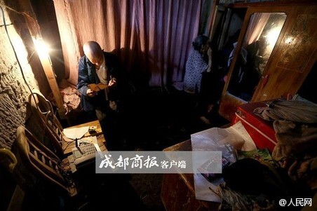 清幽之地静享天伦 四川老两口住山洞54年成“神仙眷侣”