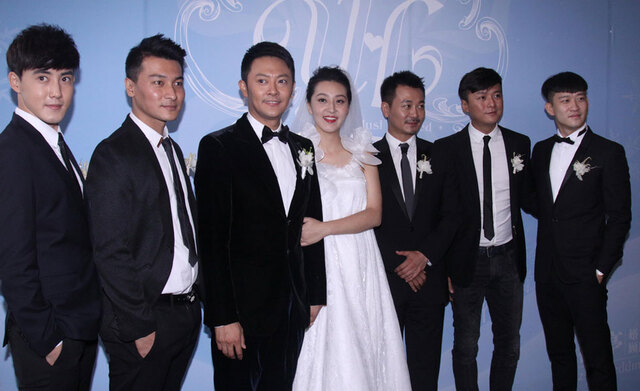 印小天与圈外女友北京大婚 新娘着宽松婚纱遮孕肚