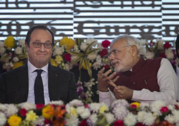 印度阅兵现场 奥朗德与莫迪共同观看