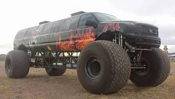 福特Excursion改装车 叛逆的大脚怪