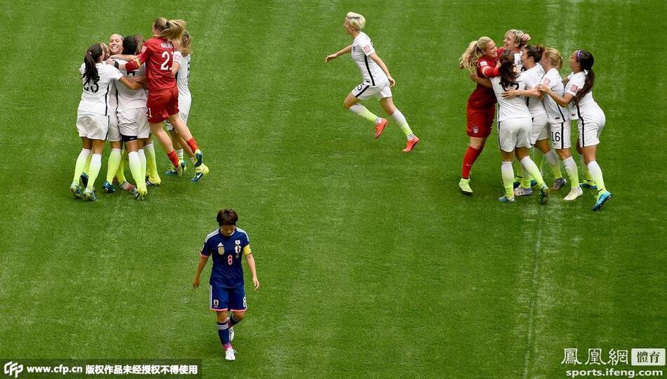 女足世界杯-美国5-2胜日本夺冠 中场逆天吊射引惊叹