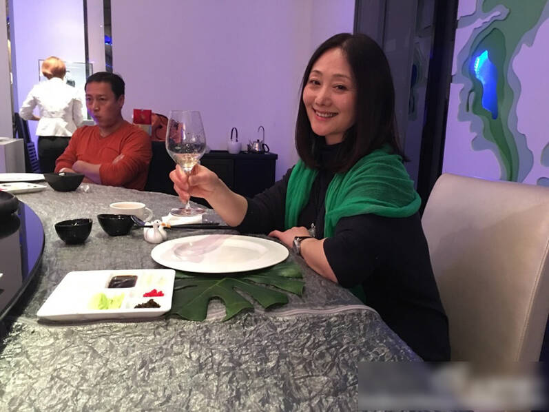 18年了!“令妃娘娘”娟子气质依旧 18年了!“令妃娘娘”娟子气质依旧