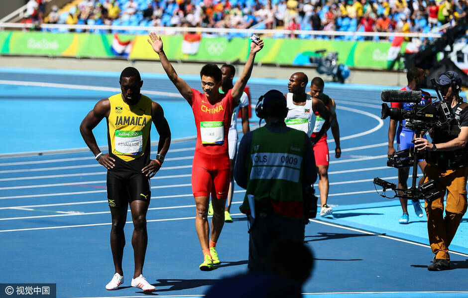 这一刻,中国飞人引短跑王国选手侧目!(组图)