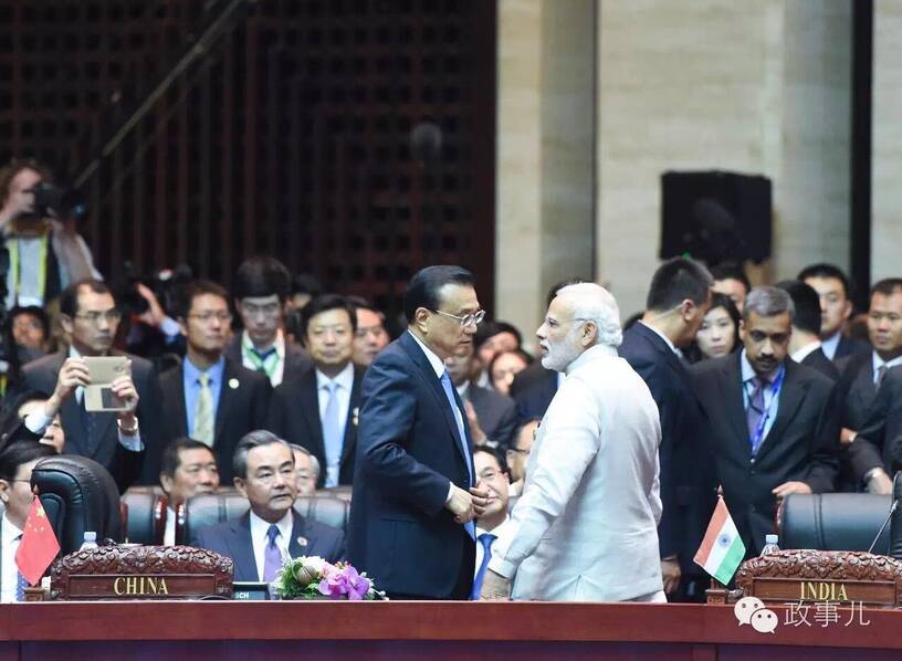 李克强东亚峰会上的“微笑外交”(高清组图)