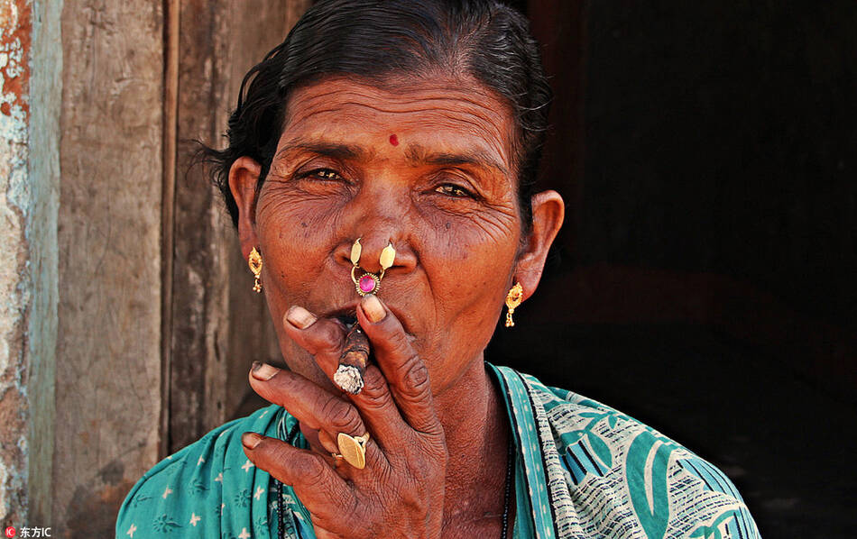 戴鼻环的女人:走近印度最古老民族