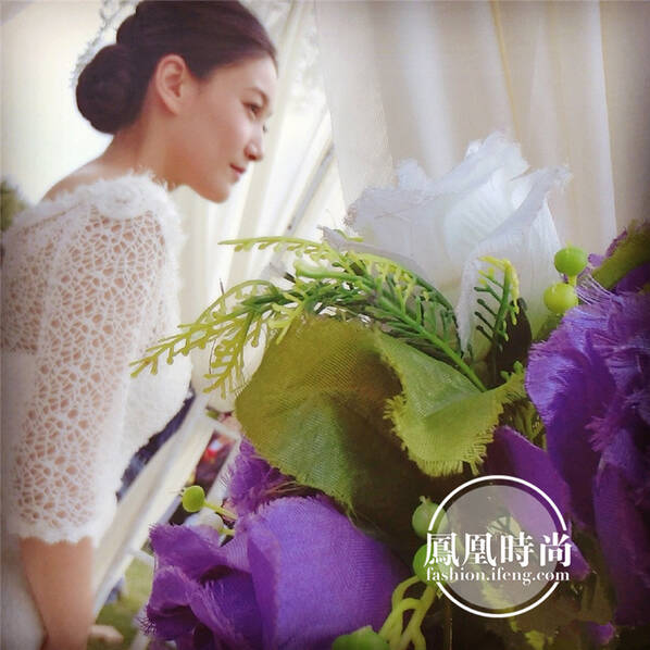 这位小姑娘倒追大34岁陈道明,还撞脸李小冉厉害了!