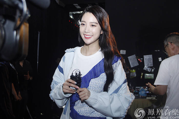 Clara克拉拉出席广州时装周 压轴走秀惊艳全场