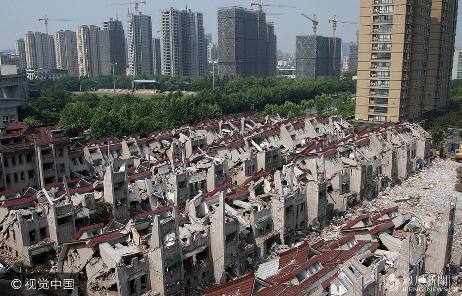 杭州拆迁现场 房屋多米诺骨牌般倒下 (高清组图)