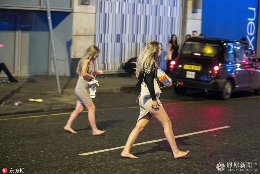 过“疯狂星期五”迎圣诞 醉汉耍酒疯混乱不堪(图)