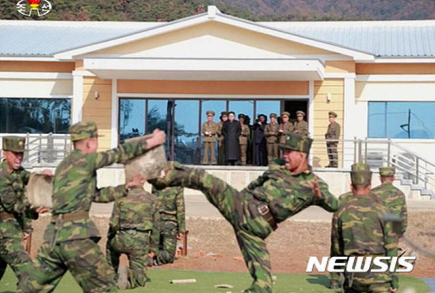 朝鲜特种部队严酷训练画面曝光(高清组图)