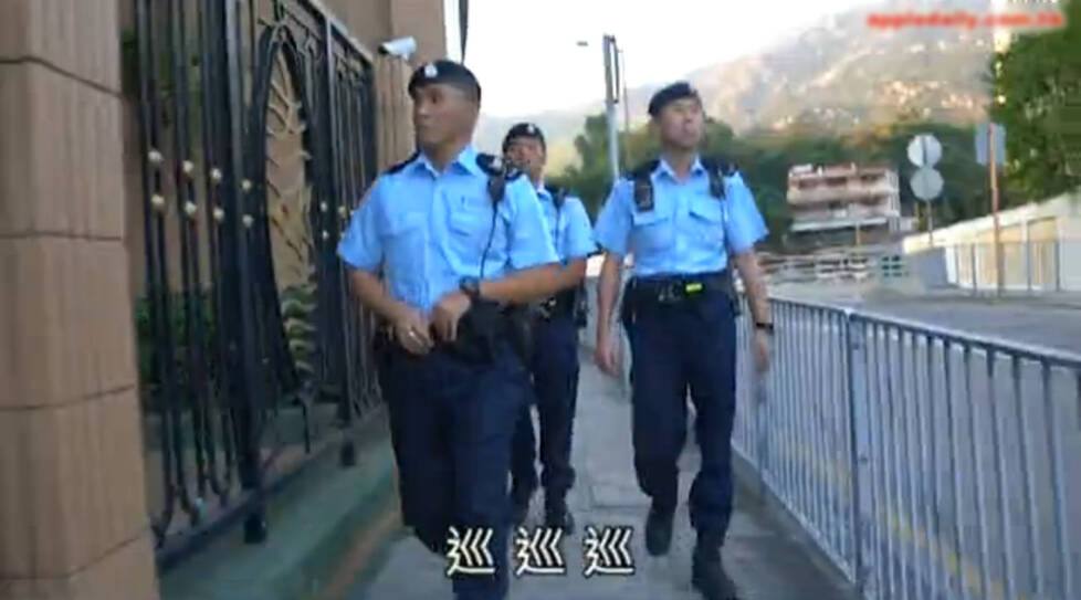 香港警察大规模搜山 围捕内地“山贼”(高清组图)