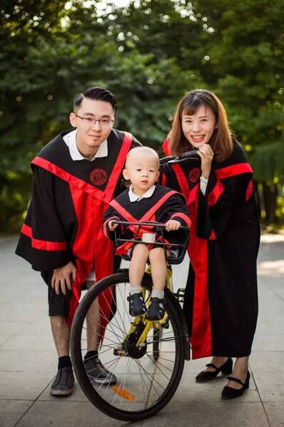 人大本科生大三结婚大四生子:我的辛酸我知道(图)