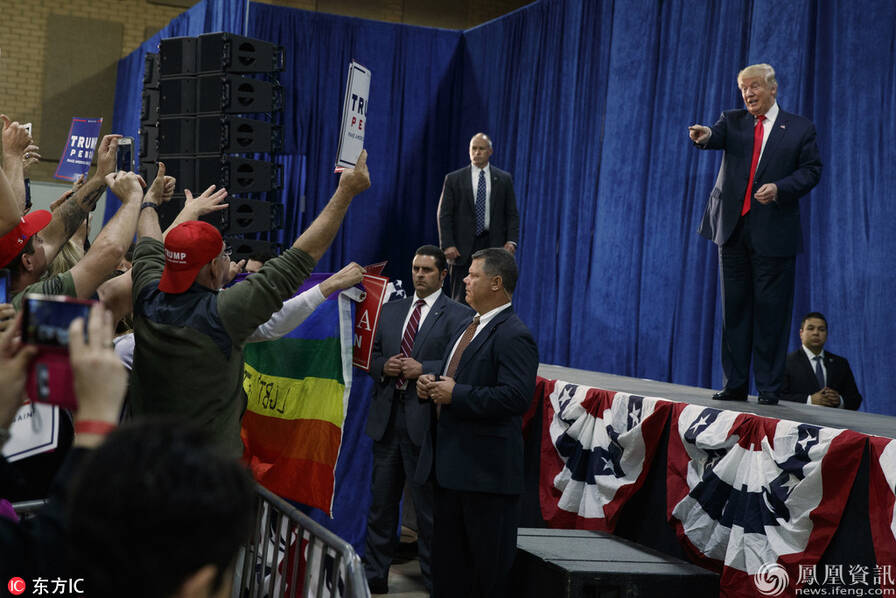 特朗普举彩虹旗支持同性恋群体 (高清组图)