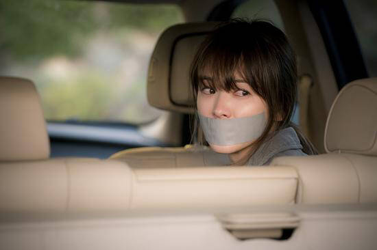 《太阳的后裔》宋慧乔遭绑架 眼神恐惧演技爆