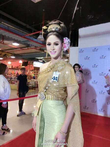 泰国一男子完美做到“男帅女美” 无缝转换(组图)