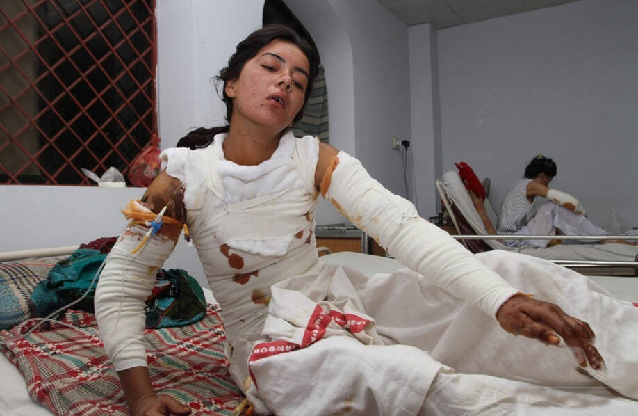 巴基斯坦木尔坦20岁女子Sonia Bibi拒绝追求者求婚被放火烧死