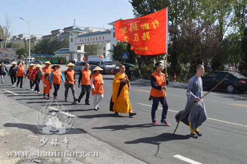  释永信 公开 接见朝圣团 :有信仰最幸福(图)_佛教