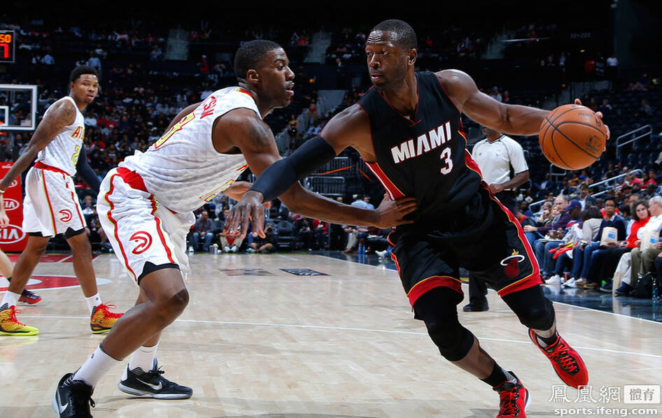 NBA精彩图集:鸟人送盖帽复出乐福惊天当飞镖怎样去折背景图片