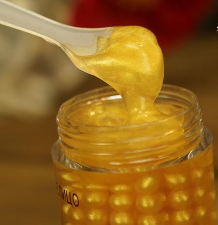 angelababy为了穿星空裙全身涂粉,太拼了!然而