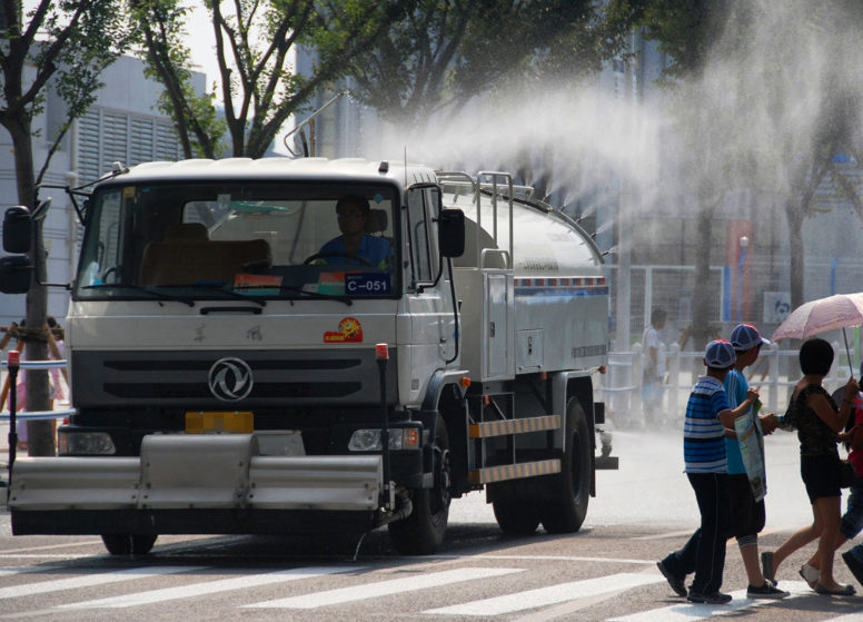 了不起的环卫车驾驶员金师傅!一个多月定时