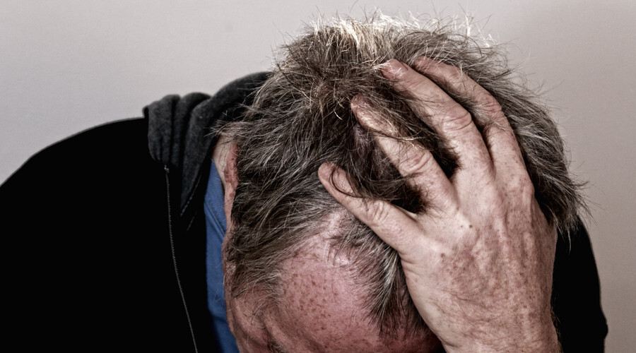 每个90后身后,都站着一个让他们讨厌的中年人