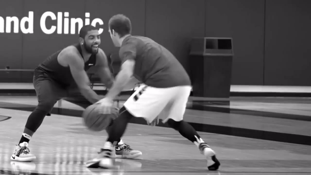 欧文与人场下单挑集锦，结合球能力完全无视防守！