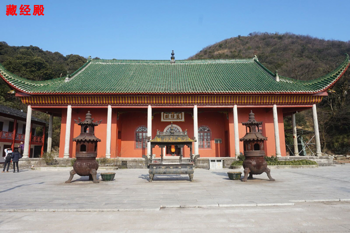 南台寺→藏经殿→南天门→步行至上封寺→祝融峰→返程→会仙桥→下山