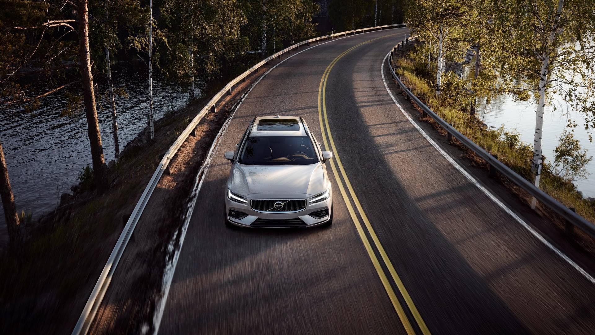 【全新沃尔沃V60正式发布,空间更大外观更酷