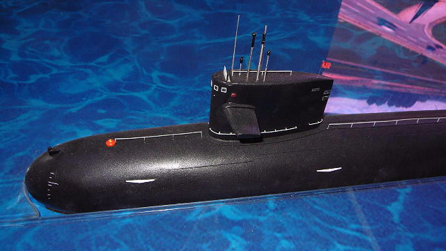中国神秘的098型核潜艇终于亮相了，满载排水量达25000吨