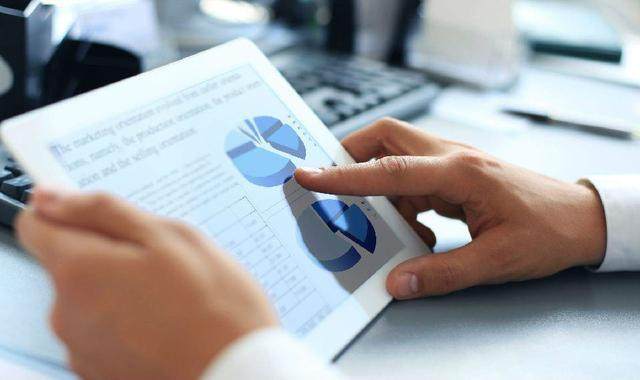 资金有畏高情绪,低吸为主。彩讯股份、中国软