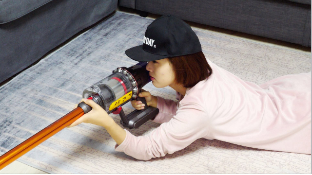 吸尘器中的战斗机  戴森V10值不值得买？| 凰家评测