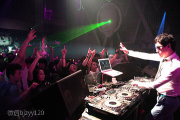 颈椎压迫神经导致脑供血不足引起的脑鸣专家教