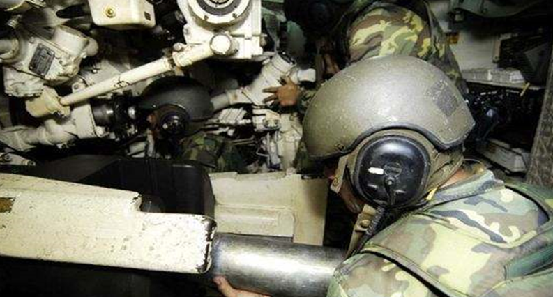 电磁炮小型化后能否在坦克上使用?不能,起码目