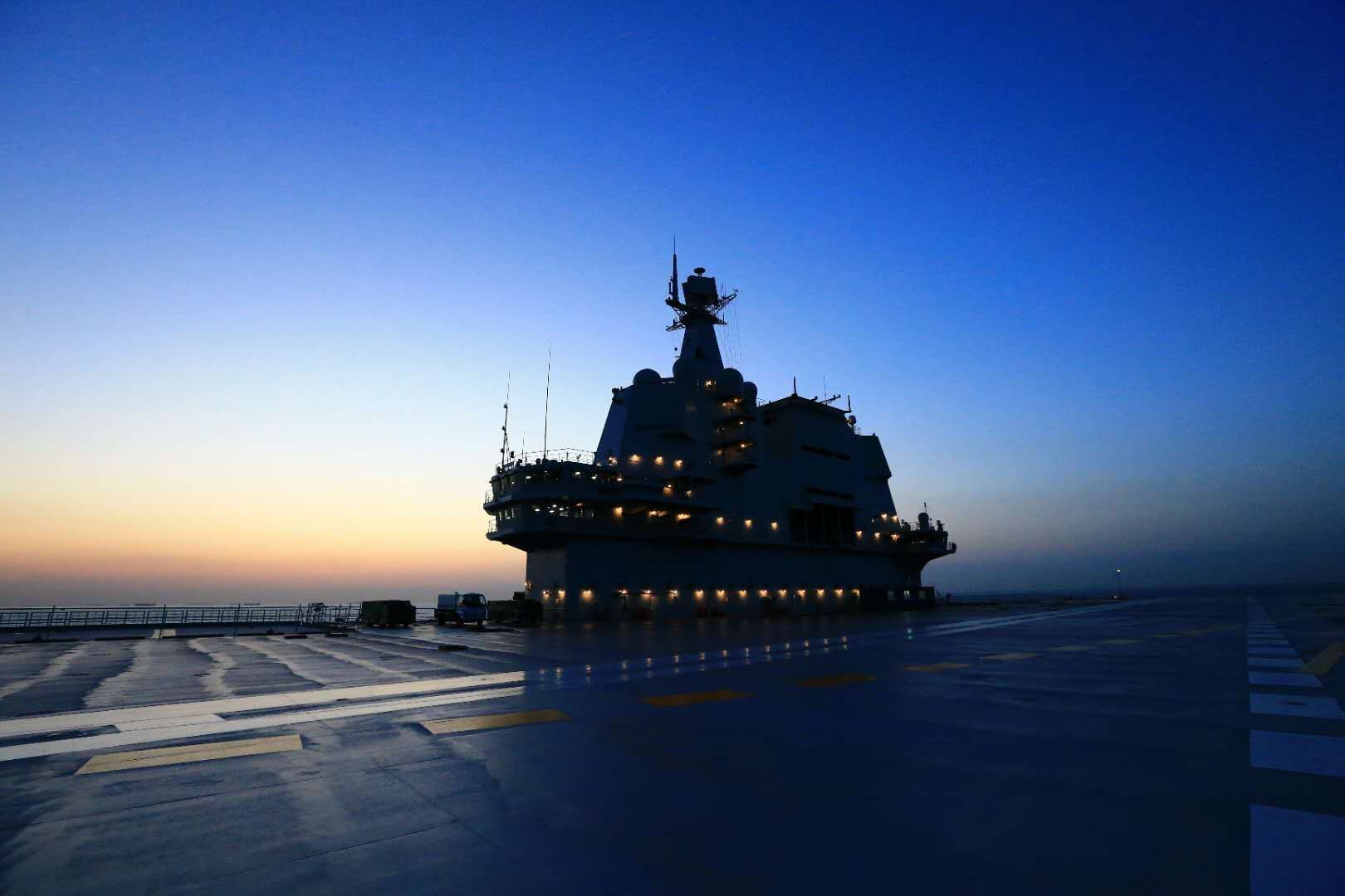 中国首艘国产航母“山东舰”发布舰徽、舰标等纪念品 - 2020年1月7日, 俄罗斯卫星通讯社