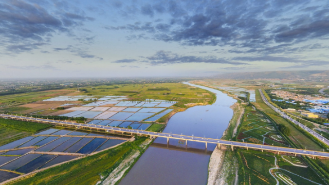 生活很美好，用心留意自己身边的美-航拍渭河大桥