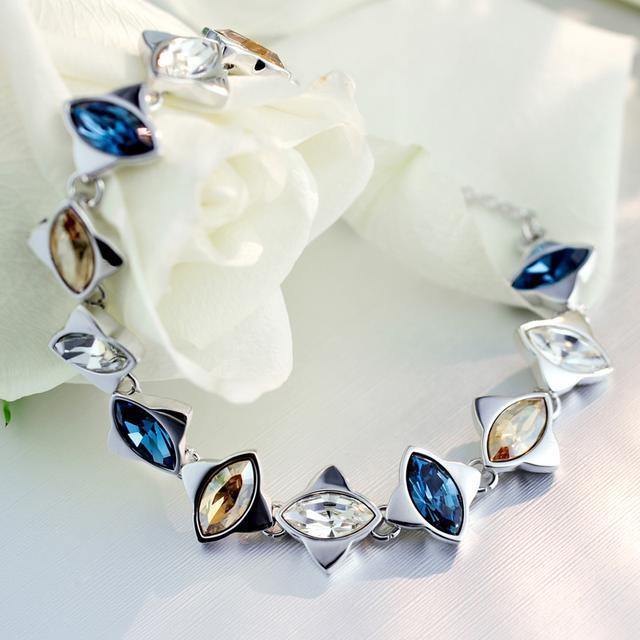 斯华洛斯奇元素水晶手链,以此慰藉烦闷的夏天