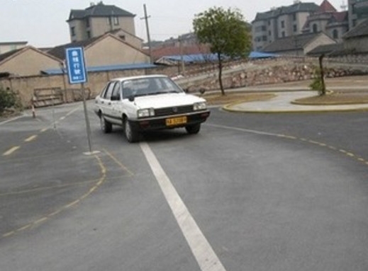 2018年考驾照:C本只要3500,还包过科目二和科