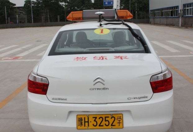 2018年考驾照:C本只要3500,还包过科目二和科