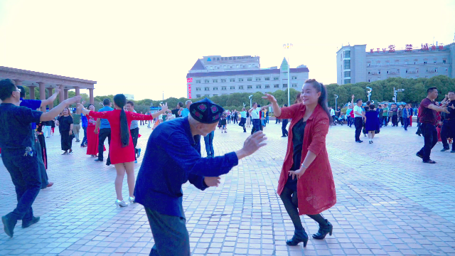 在家怎么锻炼身体广场舞 5cd3c5b3b86223a20ec35ed551276d1aa365a248_size417_w640_h360.png