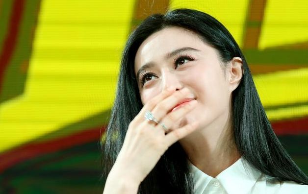 范冰冰又被撕了,众明星力挺崔永元,无人敢替范