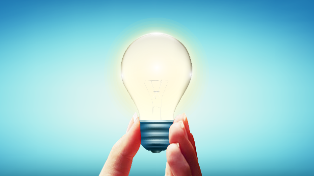 科学小实验：亲手制造迷你手摇发电机，一招点亮小灯泡