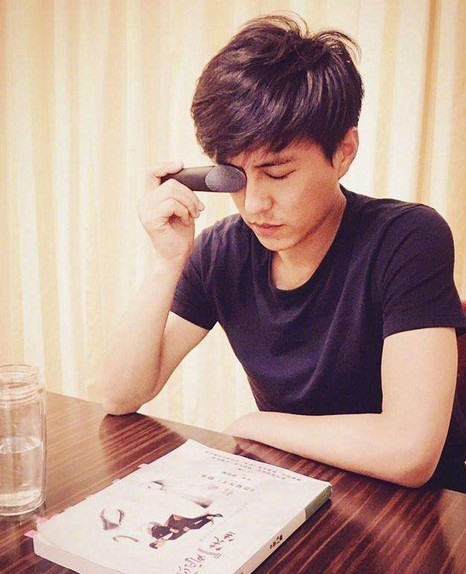 靳东落选白玉兰奖, 圈内人对他是这样评价,金